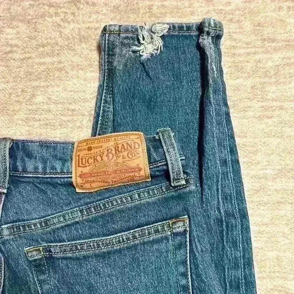 Sz 26/2 XS Lucky Brand jeans distressed skinny medium wash Sienna Slim Boyfriend - Picture 3 of 6